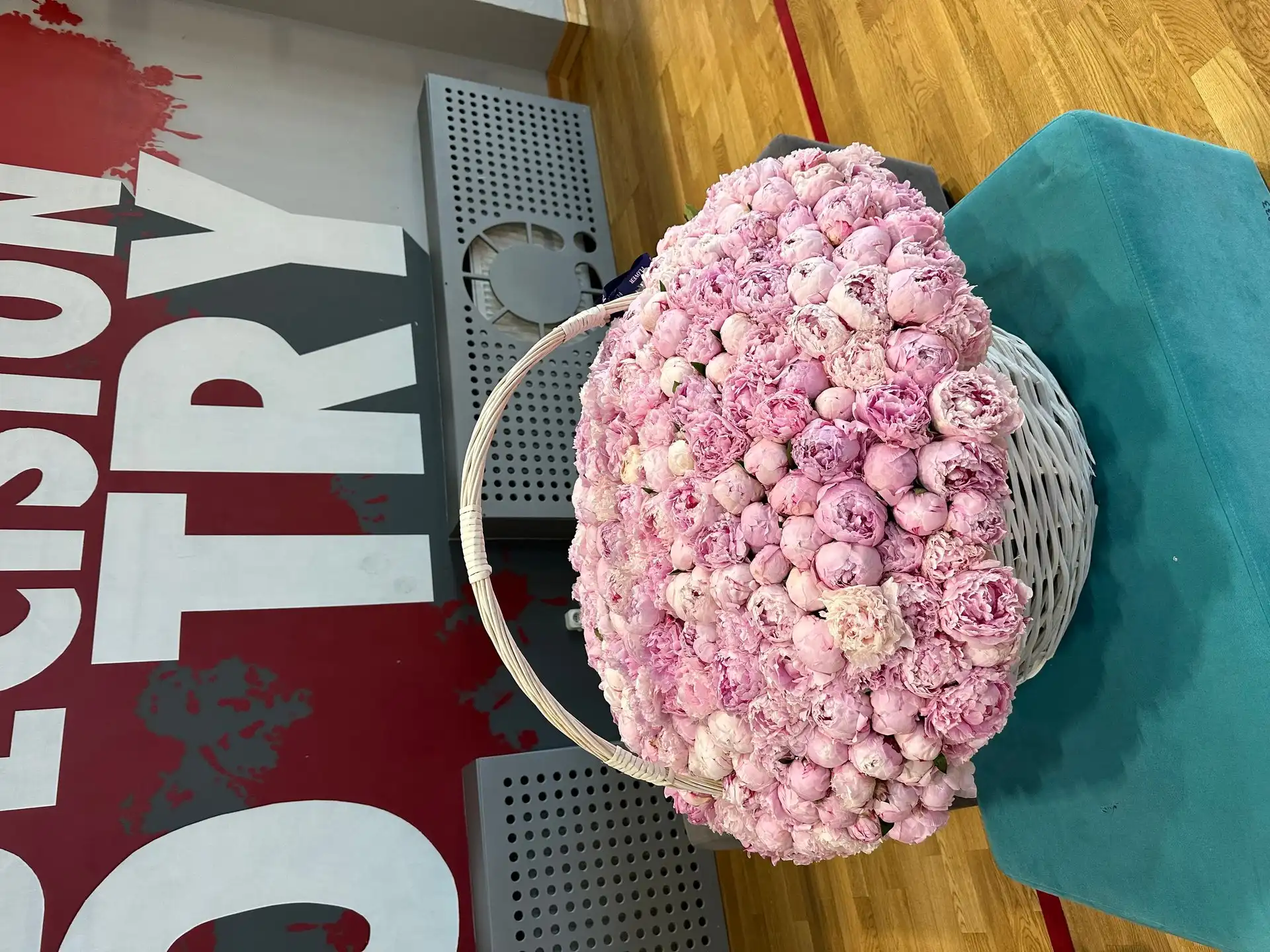 Букет Vverx Flowers — быстрая доставка по Казахстану