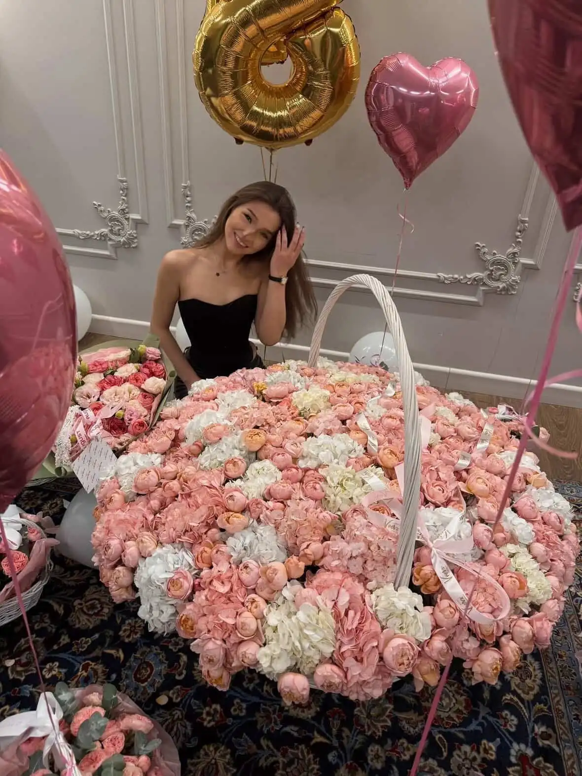 Какие цветы дарят на день рождения: маме, девушке, коллеге