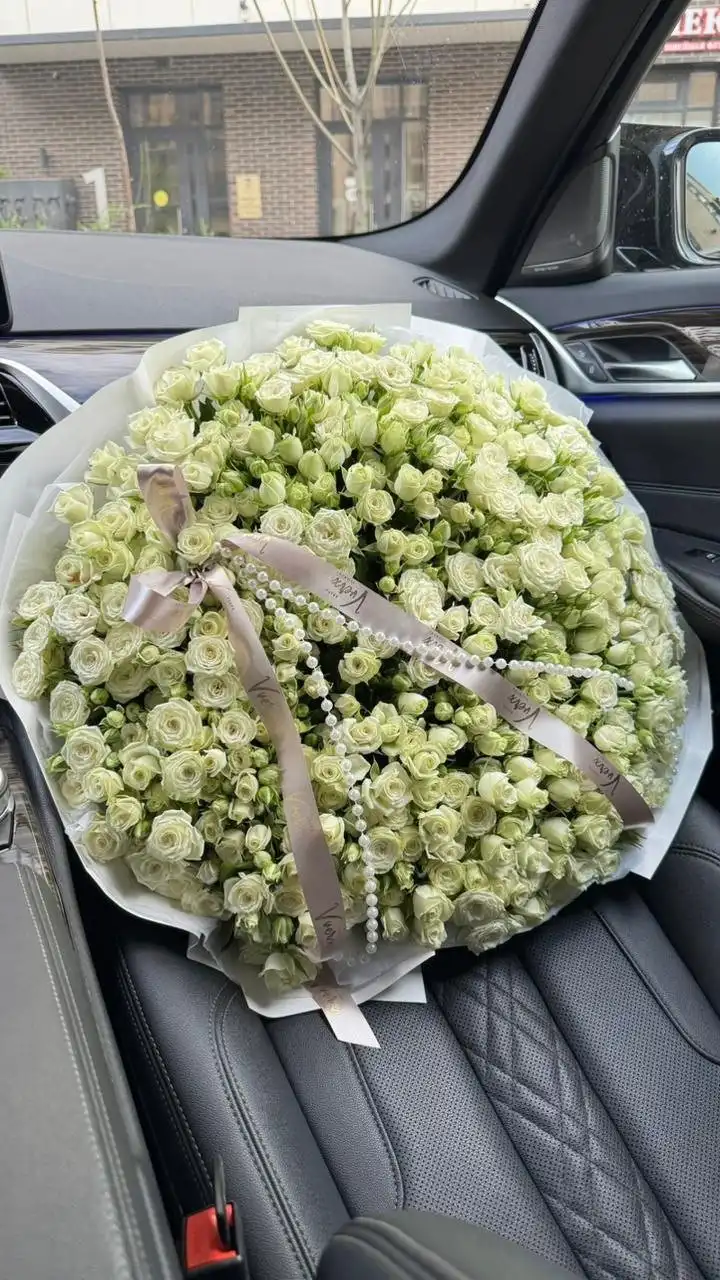 Букет Vverx Flowers — быстрая доставка по Казахстану