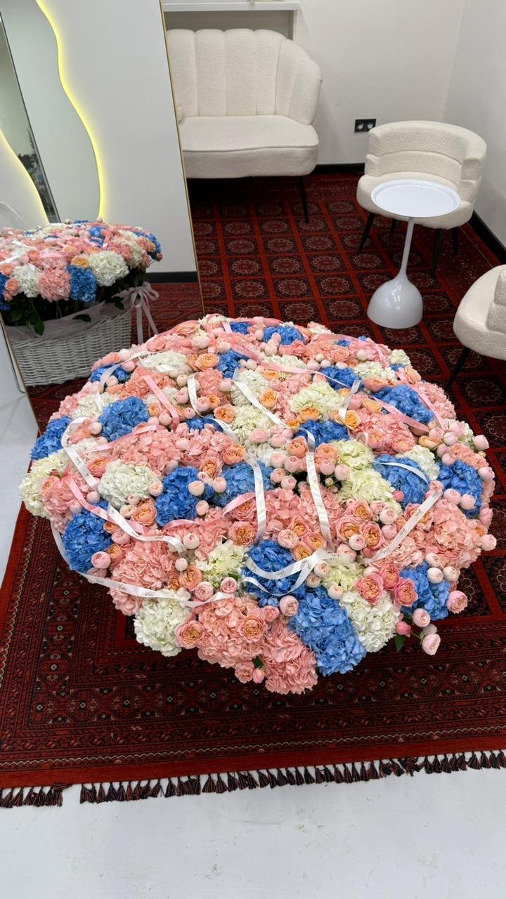 Букет Vverx Flowers 43