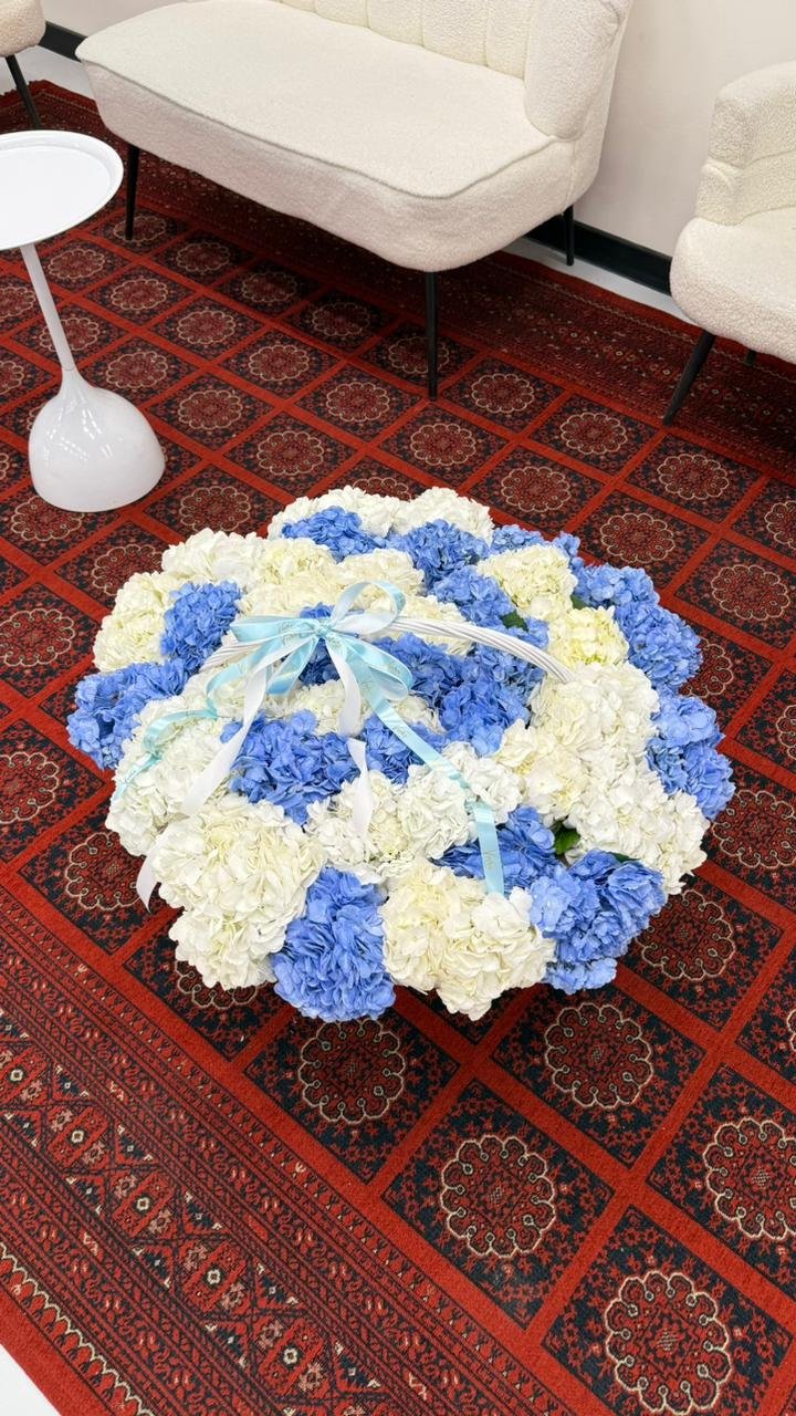 Букет Vverx Flowers 51